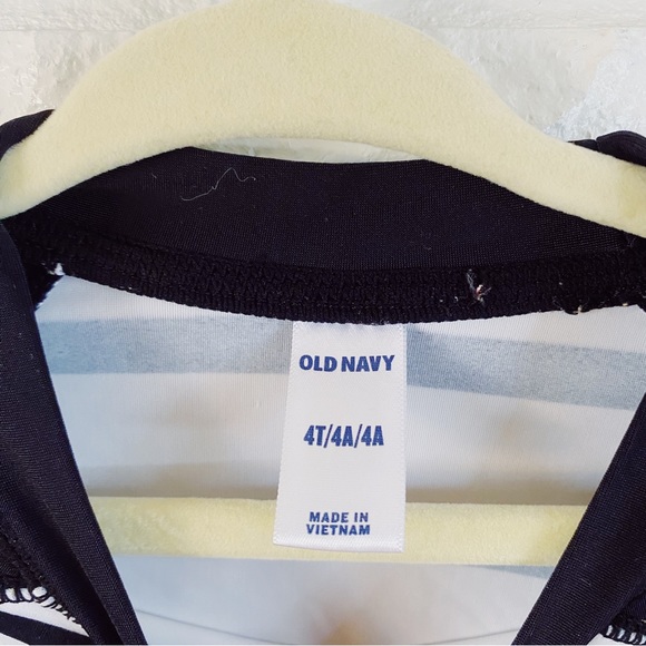 Old Navy Short Sleeve Striped Swim Top Size 4t - Picture 2 of 3